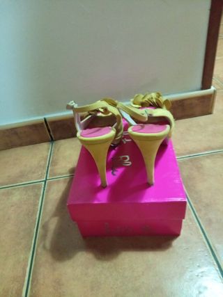 Zapatos Lolita Blu mostaza