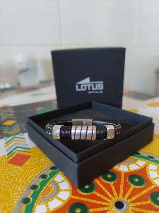 Pulsera Lotus Hombre Negra y Plateada