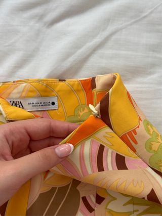 Shorts de tiro alto con estampado floral