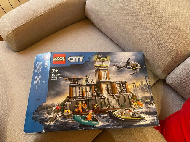 LEGO City 60419 Prigione Isola