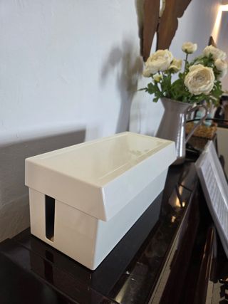 Caja Organizadora de Cables Blanca
