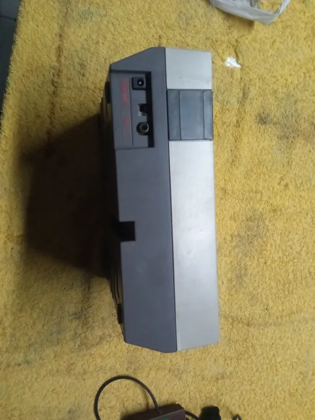 Consola Nintendo NES Falsa con 2 Joysticks