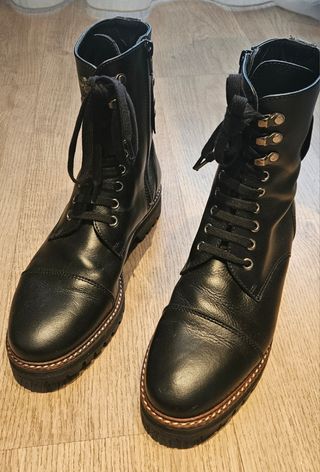 Botas Micuir Negras de piel. Dos puestas. Talla 39