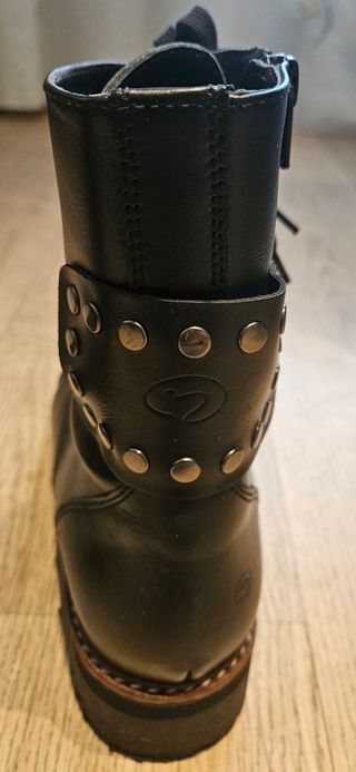 Botas Micuir Negras de piel. Dos puestas. Talla 39