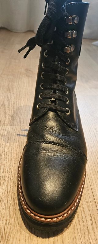 Botas Micuir Negras de piel. Dos puestas. Talla 39