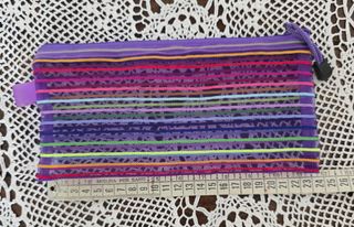 Astuccio colorato a righe