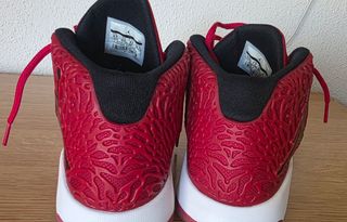 Zapatillas Jordan Rojas Talla 42