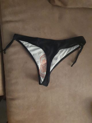 Bikini negro con tiras