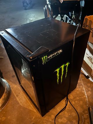 Nevera Monster
el led de la m está fallando 