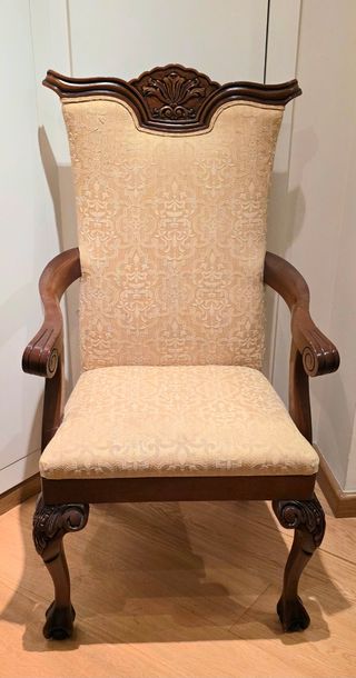 Sillas de madera maciza estilo clásico