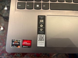 Ordenador portátil Lenovo IdeaPad 3-15ALC6 Plata.