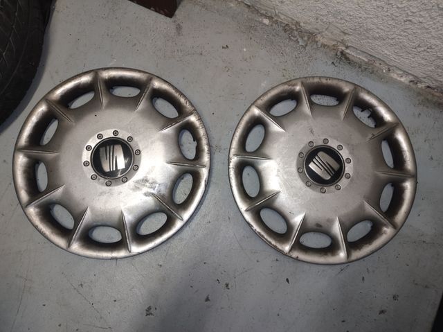 Seat 15" hubcaps (4 unidades)