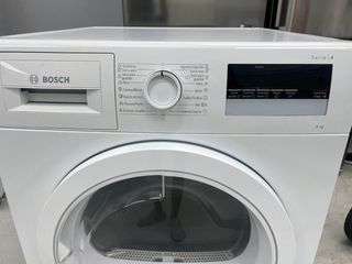 Secadora marca Bosch Serie 4 8kg bomba de calor 