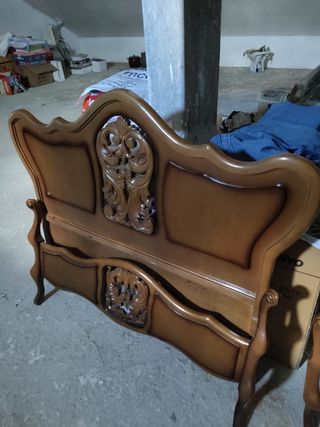 Cabecero y piecero de madera estilo Luis XV