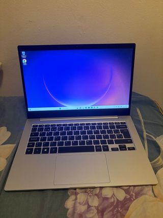 Portátil Samsung Galaxy Book Go Plata