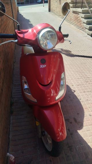 Moto Sym Fiddle II 125cc Roja