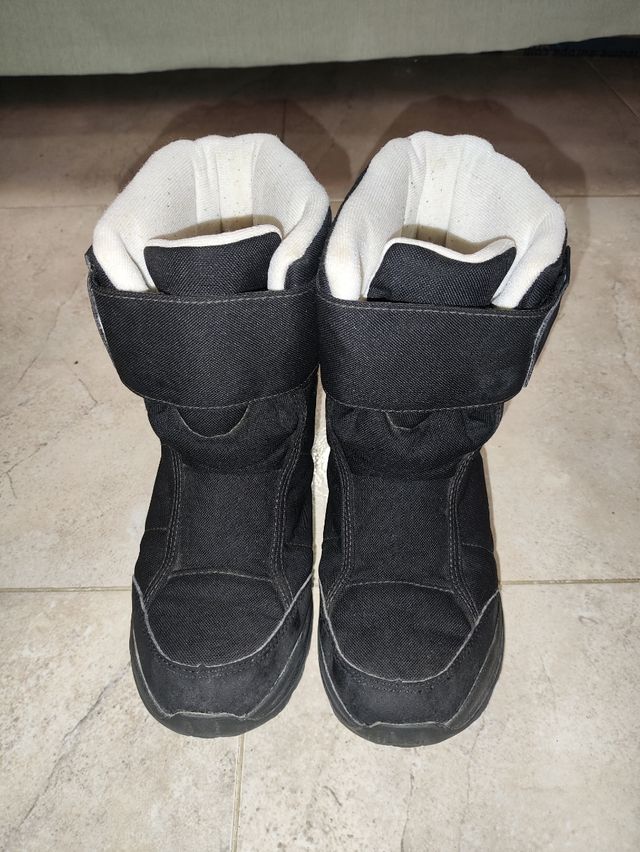 Botas de nieve o lluvia negras. Talla 35