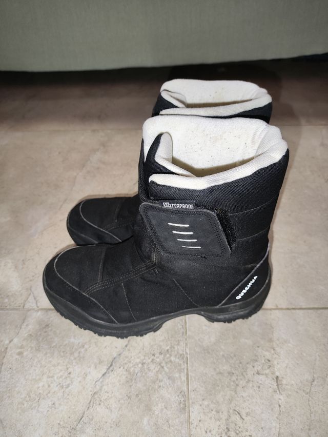 Botas de nieve o lluvia negras. Talla 35