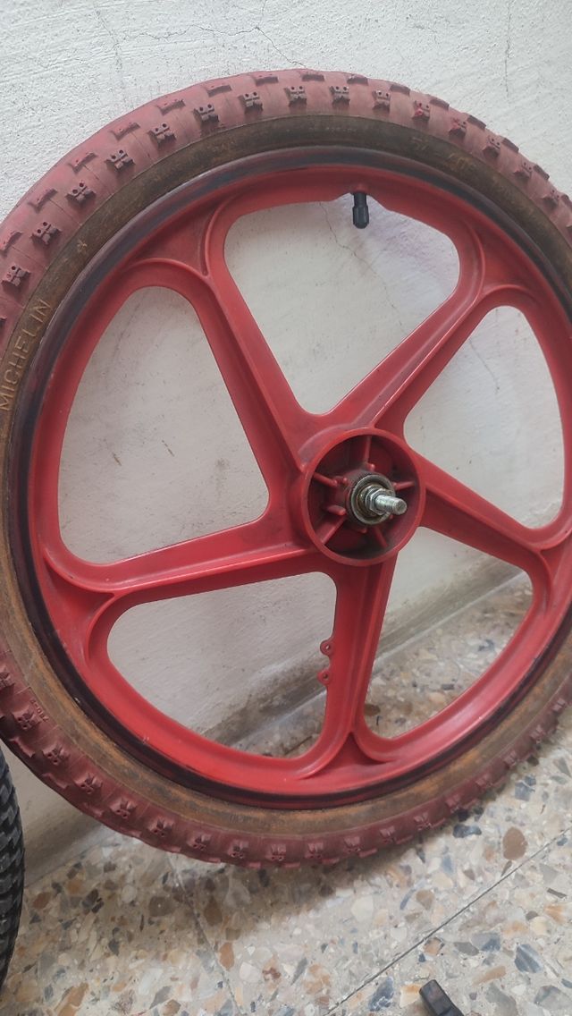 LLANTAS STAR X ROJAS BMX  BH CALIFORNIA