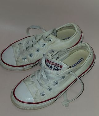 Zapatillas fútbol sala Adidas 31 y Converse 30