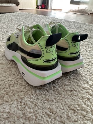 Zapatillas Puma Mujer Verde y Blanco