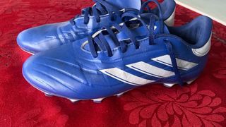 Botas de fútbol Adidas azules talla 44