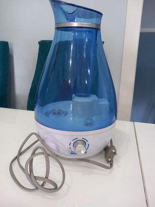 Humidificador azul y blanco