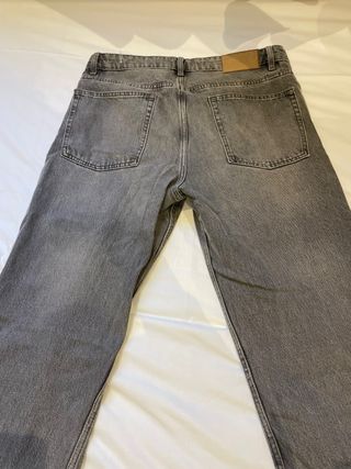 Vaqueros baggy grises hombre