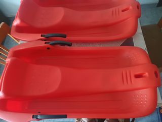 2 Trineos Rojos