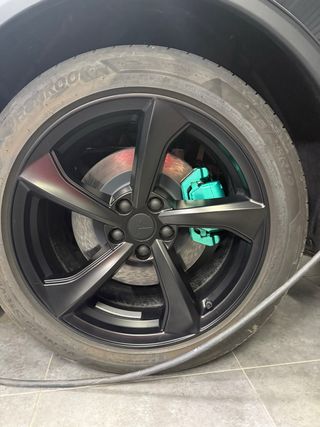 1 llantas 19” Crossflow de tesla