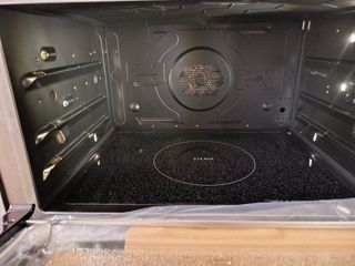 Horno Microondas Panasonic.
5 en 1 - 1300W