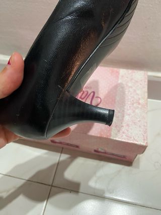 Zapatos de tacón negros