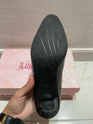 Zapatos de tacón negros