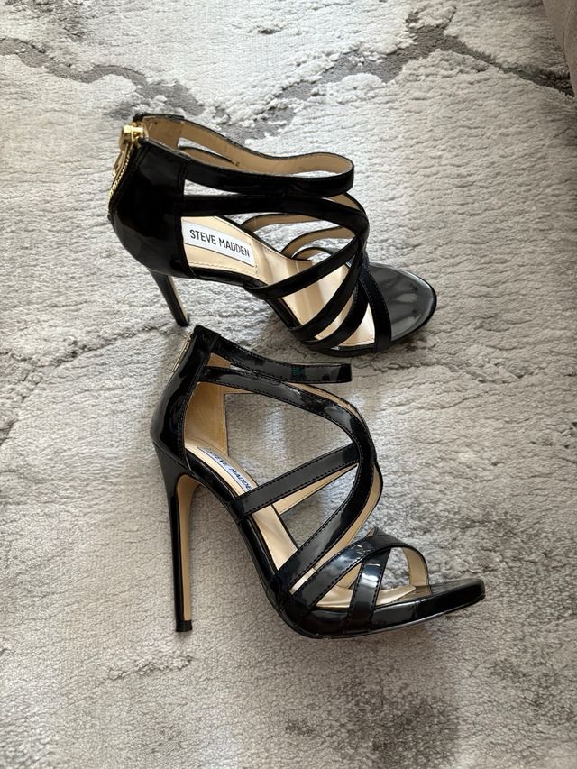 Sandalias Steve Madden Negras Tacón Alto