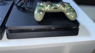 2 PS4 Slim + 2 Mandos + 4 Juegos + Teclado + Ratón
