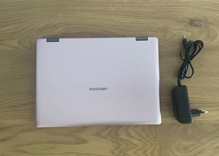 Portátil Medion Akoya E2221T.Táctil.