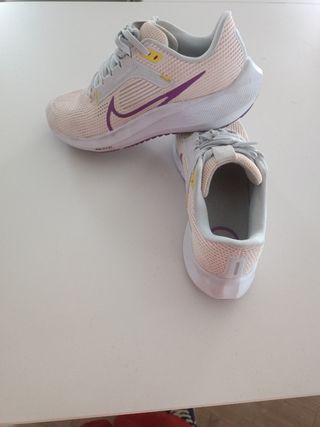 Nike Pegasus 40 Mujer Rosa/Blanco