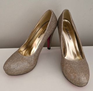 Zapatos de fiesta dorados brillantes talla 39