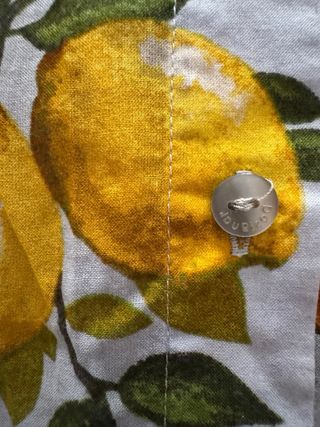 Blusa de mujer con estampado de limones