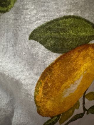 Blusa de mujer con estampado de limones