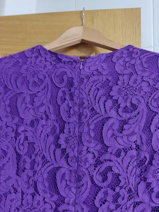 Vestido Morado Encaje Manga Campana