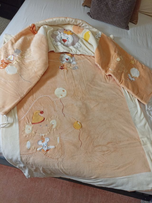 Edredón y chichonera infantil