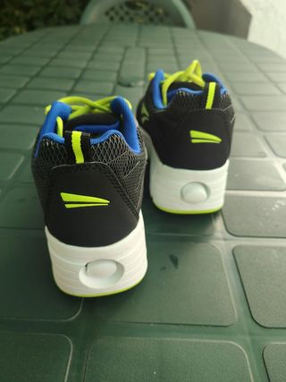 Zapatillas deportivas con ruedas