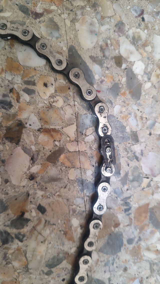 CADENA CLÁSICA IRIS BMX CON CIERRE RÁPIDO