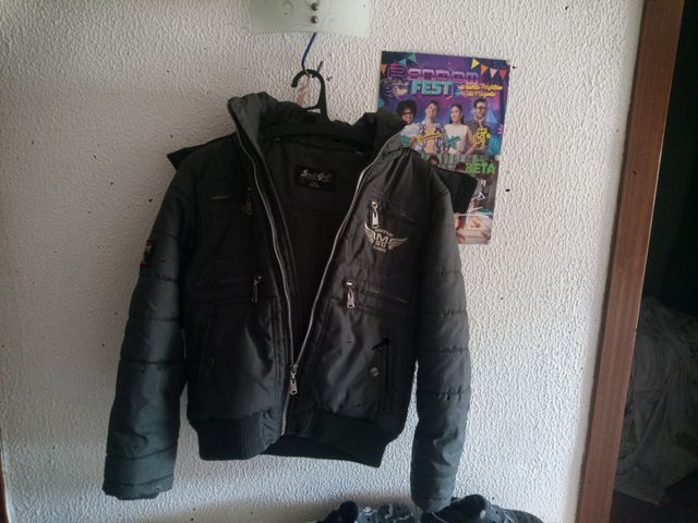 2 abrigos/anoraks niño 6-8 años