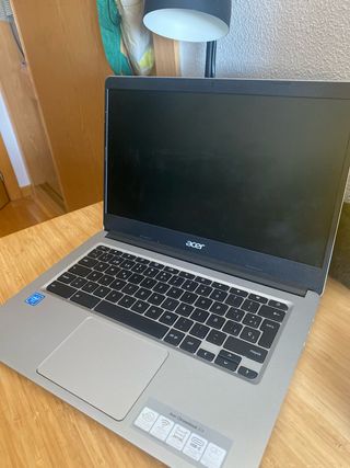 Acer Chromebook 314 Plateado, muy buenas condicion