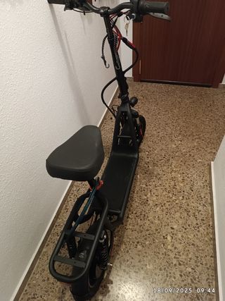 Patinete eléctrico con Cesta y Asiento excelente 