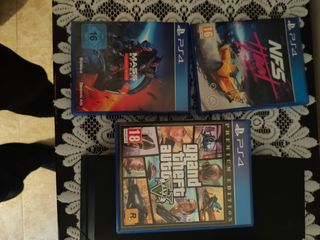 PS4 1TB + 3 Juegos