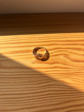 Anillo círculo brillantes 