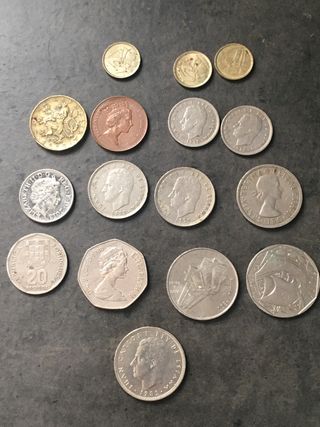 Lote de monedas de varios países